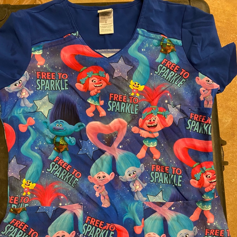 NWOT Trolls Scrub Top, size Small